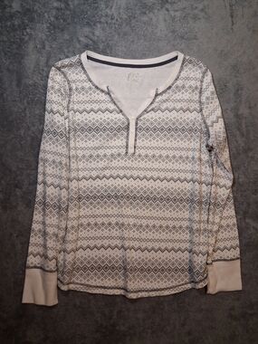 Made For Life Tshirt Women's XL Long Sleeve Tshirt Tee  White & Gray